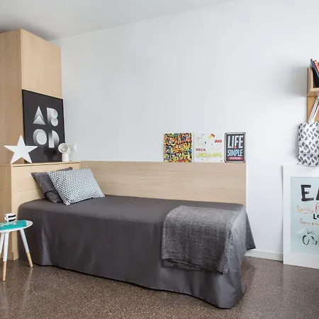 R.u Colegio De Cuenca - Centro Adscrito A La Reaj Hotel