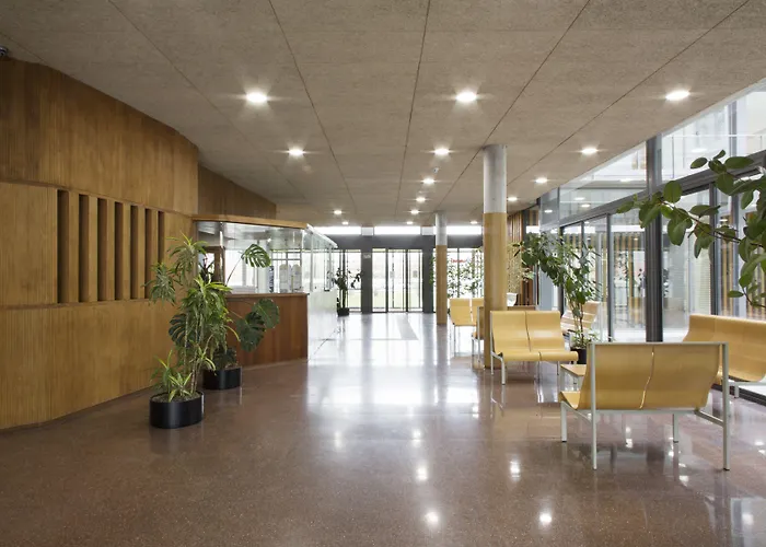 R.u Colegio De Cuenca - Centro Adscrito A La Reaj Hotel 2*