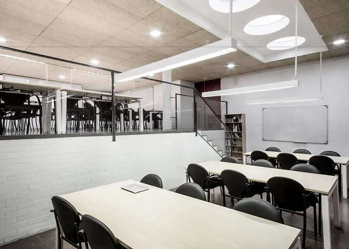 호텔 R.u Colegio De Cuenca - Centro Adscrito A La Reaj