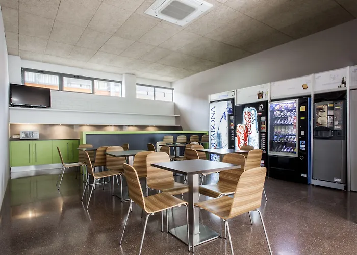 R.u Colegio De Cuenca - Centro Adscrito A La Reaj 호텔 2*